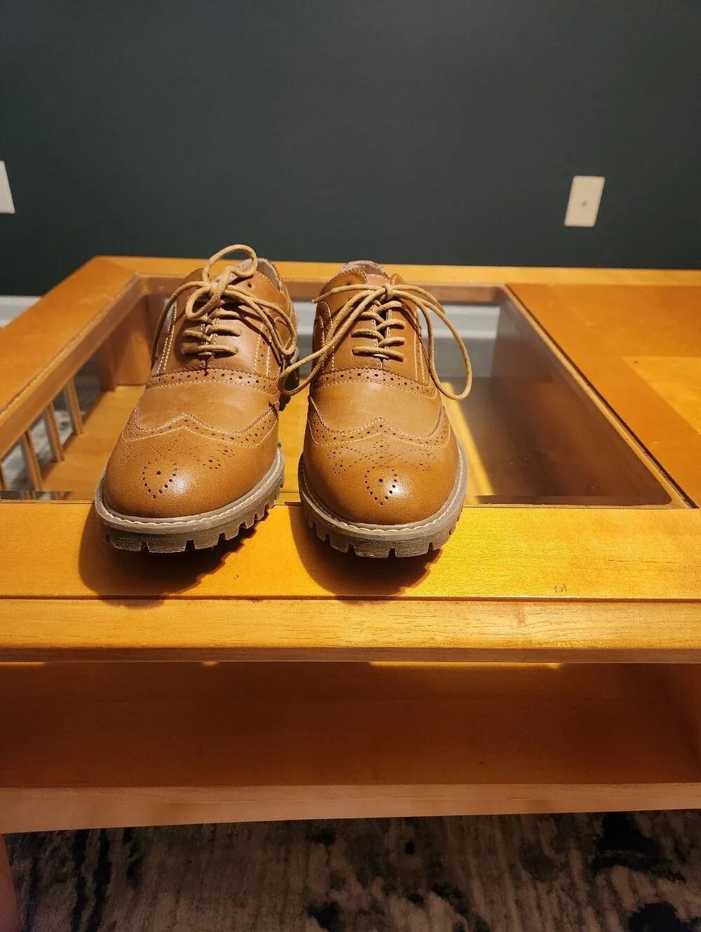 Perry Ellis classic tan